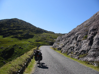 Hypnotherapist Louis Eyres on his bike tour for charity